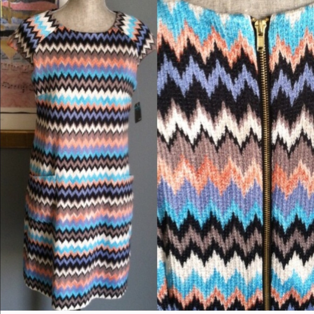 Gabby Skye Pocketed Dress - Picture 1 of 3